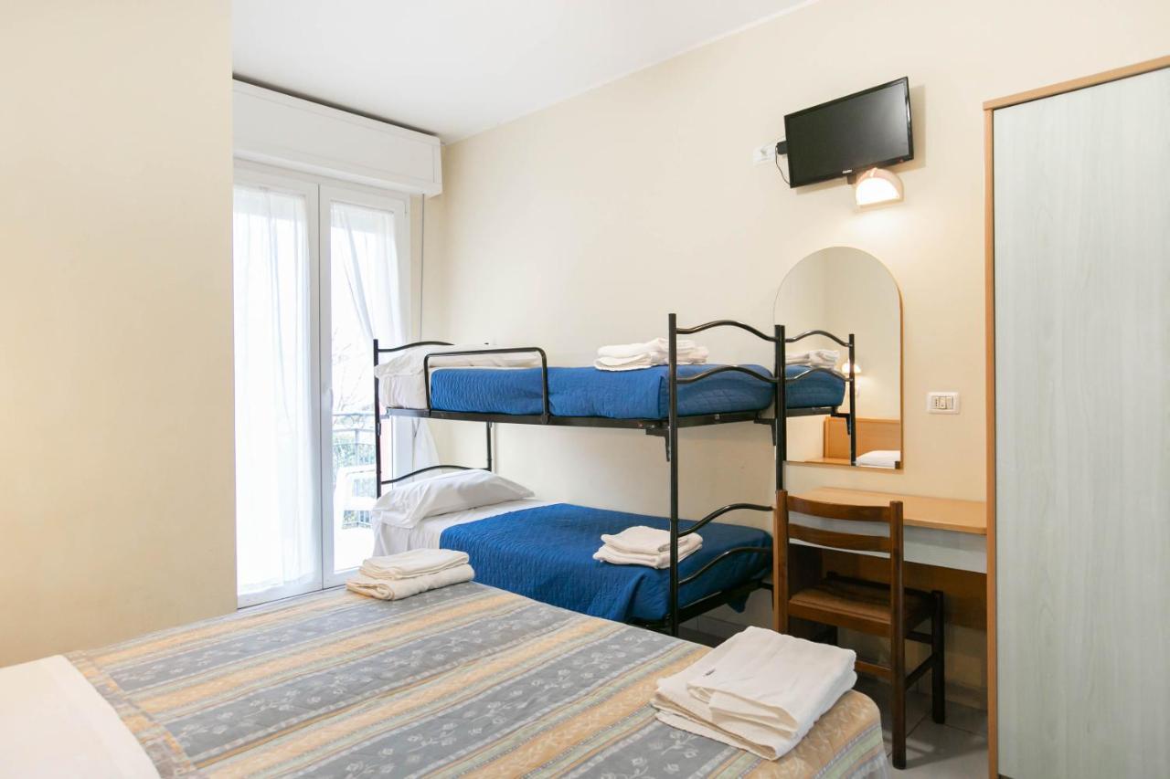 Hotel Valparaiso ريميني المظهر الخارجي الصورة