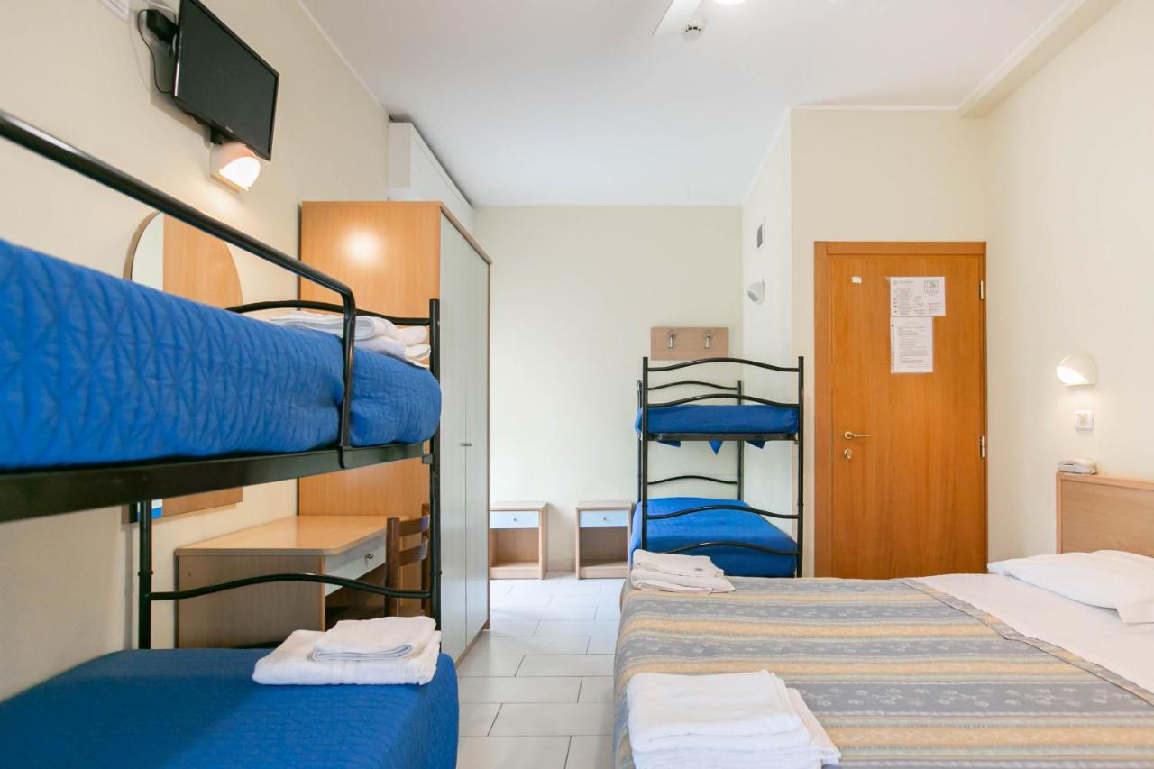 Hotel Valparaiso ريميني المظهر الخارجي الصورة