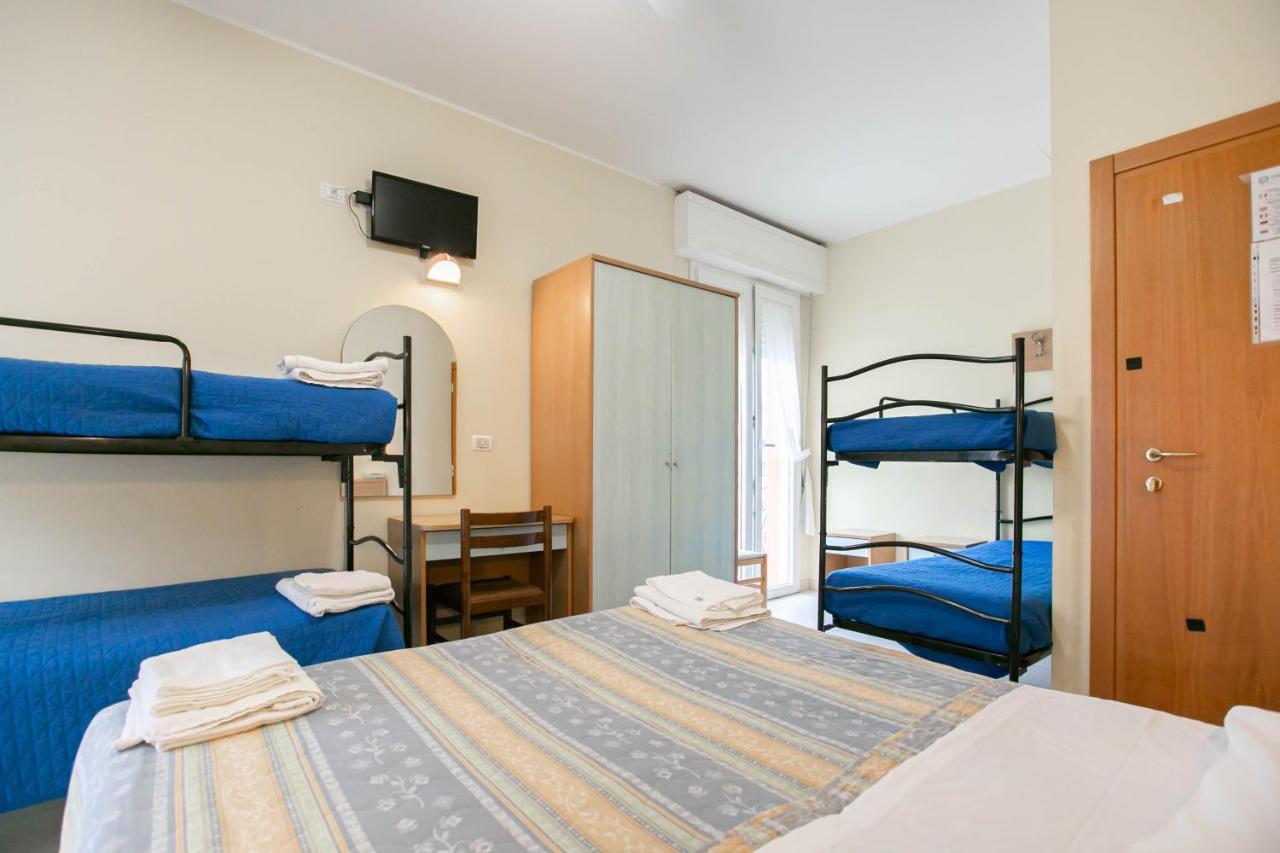 Hotel Valparaiso ريميني المظهر الخارجي الصورة