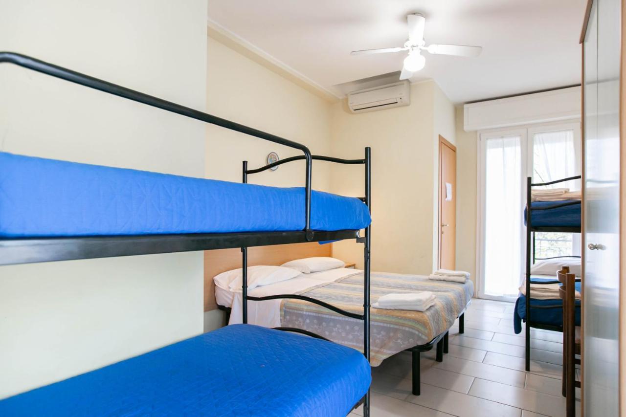 Hotel Valparaiso ريميني المظهر الخارجي الصورة