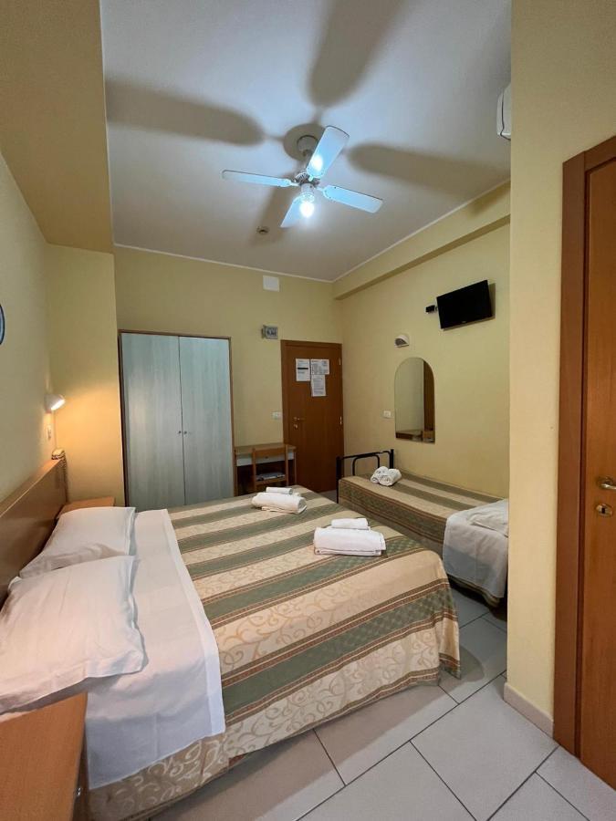 Hotel Valparaiso ريميني المظهر الخارجي الصورة