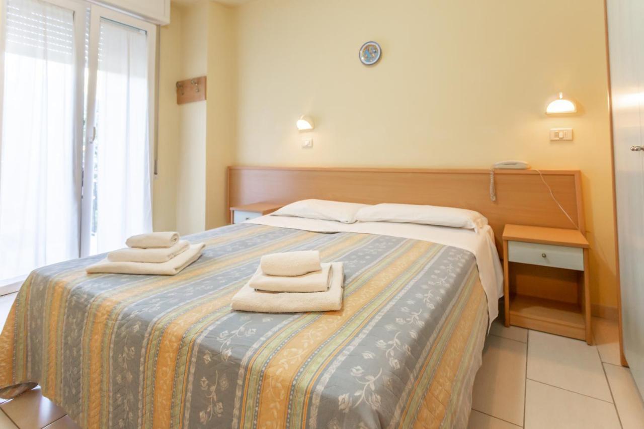 Hotel Valparaiso ريميني المظهر الخارجي الصورة