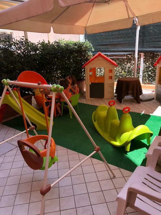 Hotel Valparaiso ريميني المظهر الخارجي الصورة