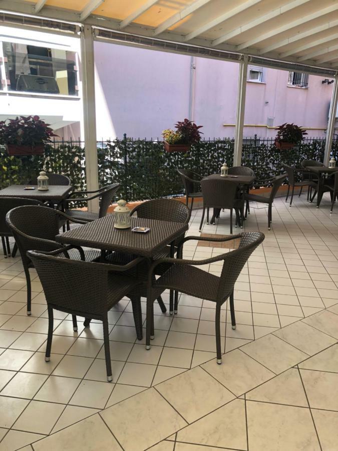Hotel Valparaiso ريميني المظهر الخارجي الصورة
